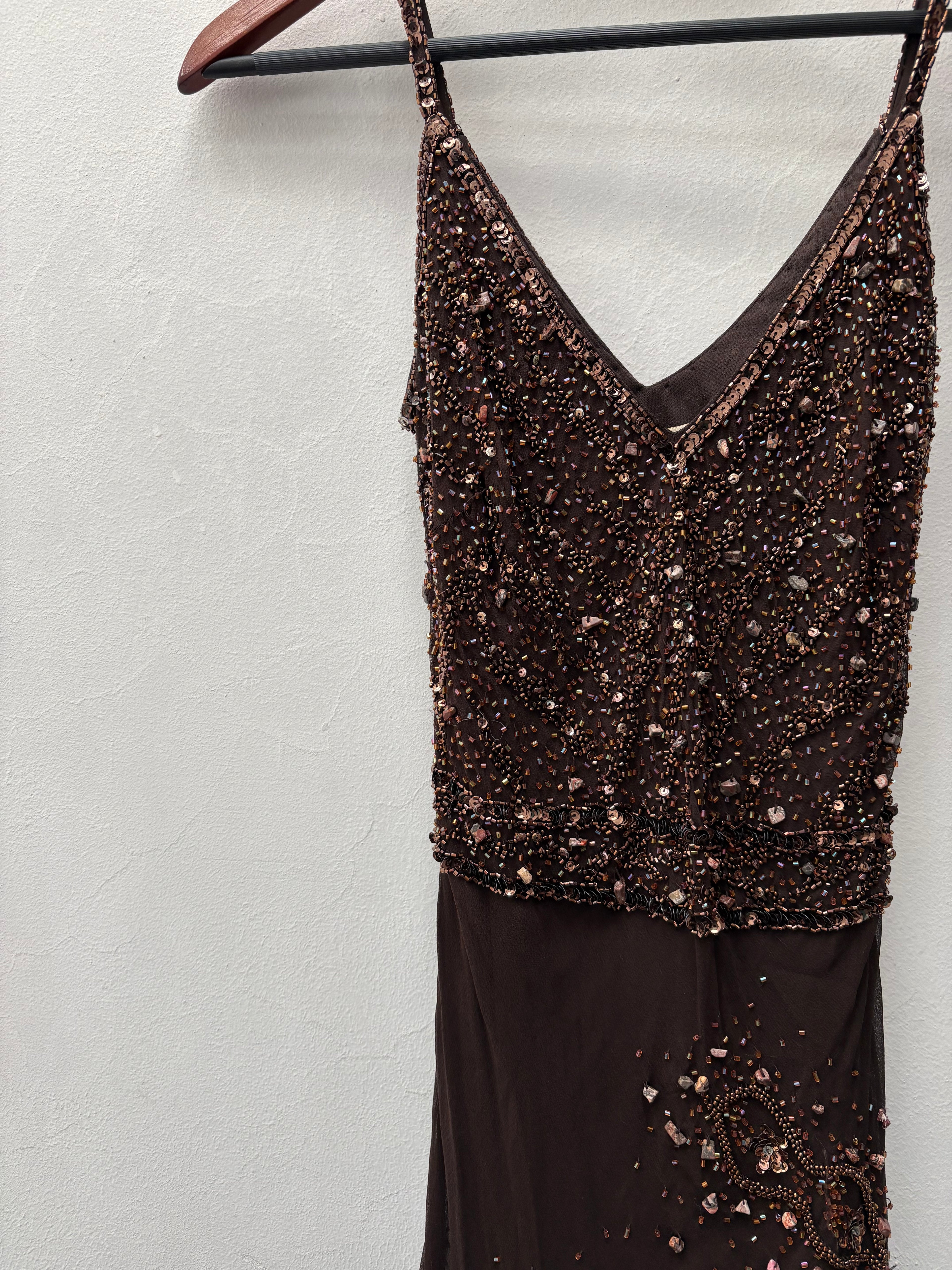 Vestido de seda bordado