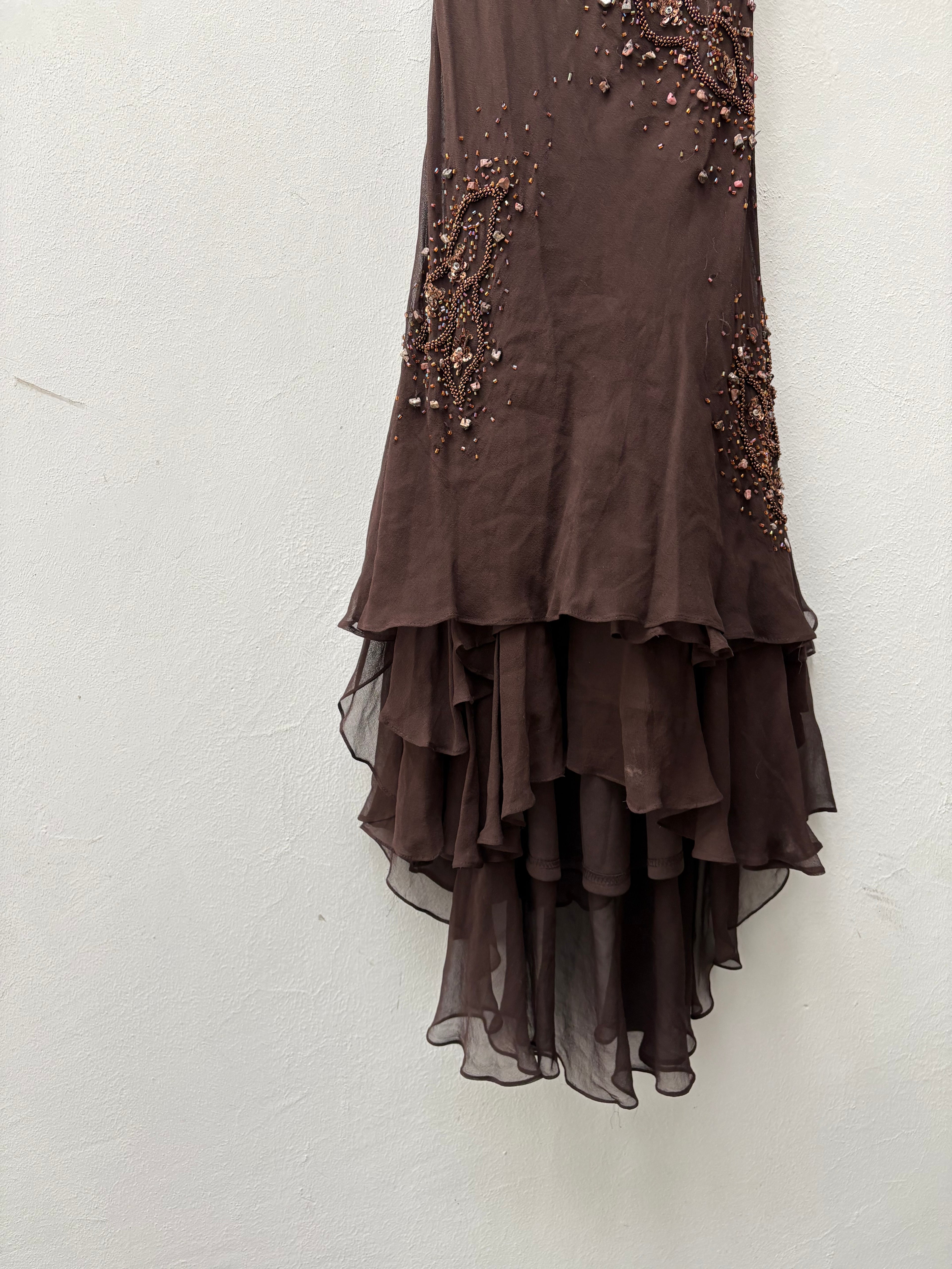 Vestido de seda bordado