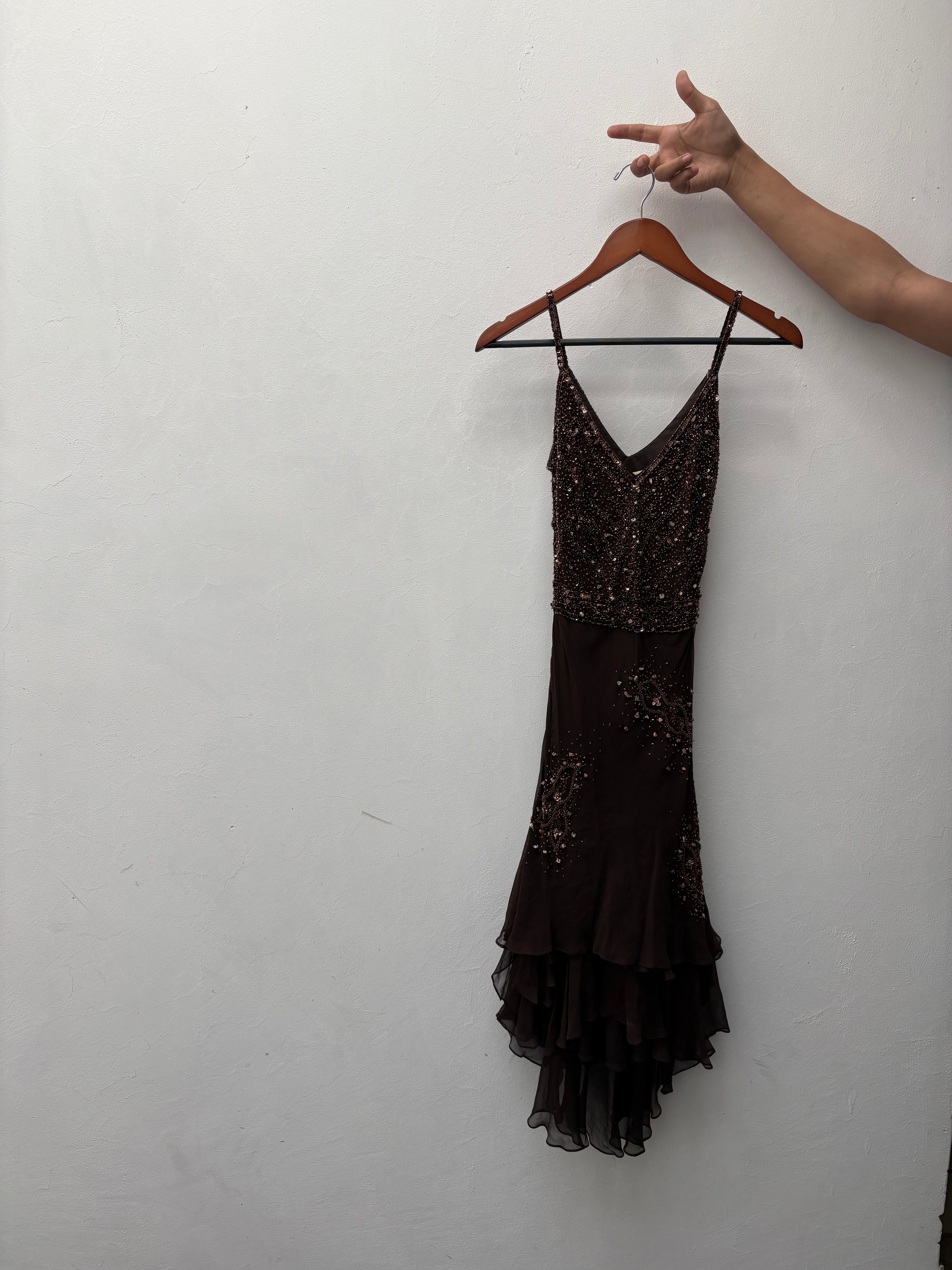 Vestido de seda bordado