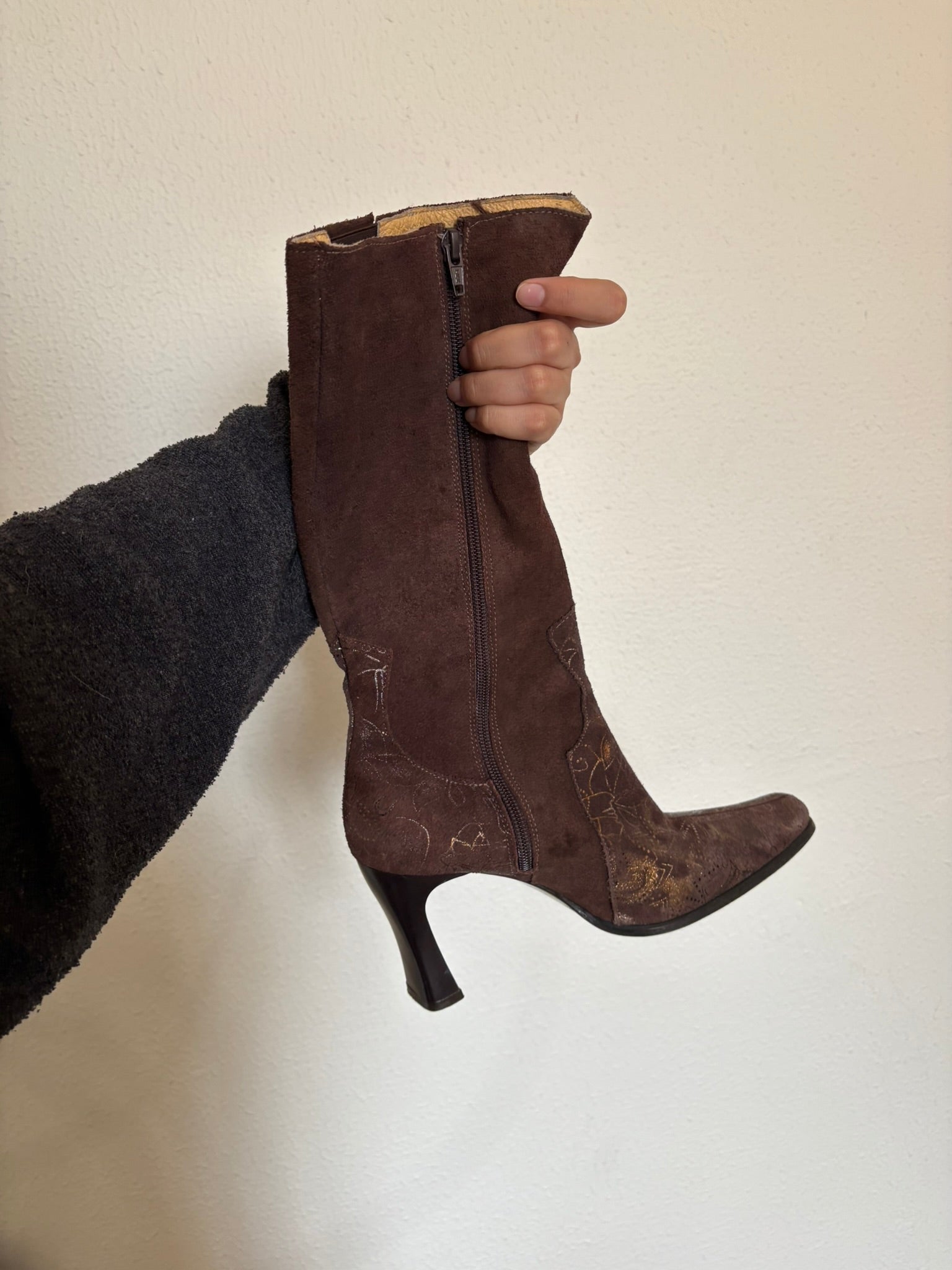 Botas con flores bordadas 25MX